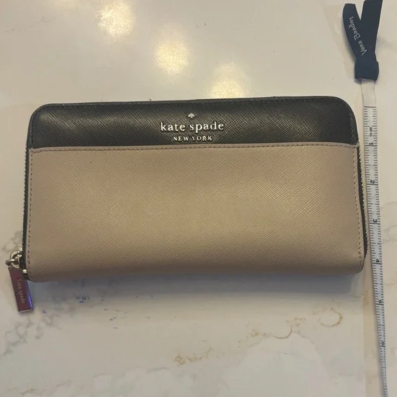 Kate Spade Black and Cream Zip Wallet - Picture 6 of 6